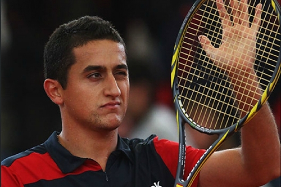 Nicolás Almagro se ve superado por Gilles Simon en su quinta final del año en Hamburgo Nicolás Almagro se ve superado por Gilles Simon en su quinta final del año en Hamburgo