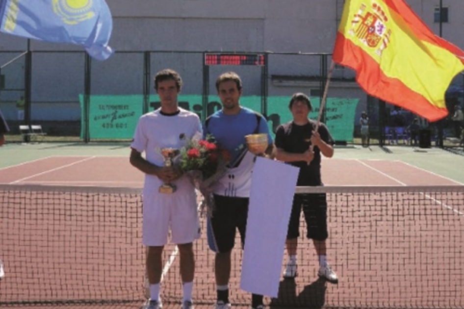 Arnau Brugus extiende su racha al circuito Challenger y conquista su primer ttulo en Rusia