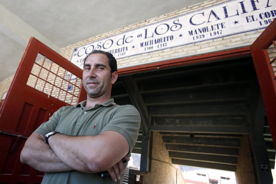 Albert Costa visita las obras de adecuacin de la Plaza de Toros de Crdoba