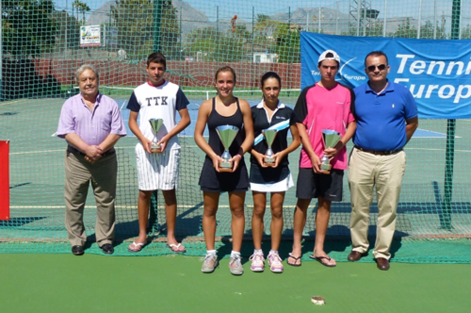 Pedro Martnez Portero y Ana Romn dominan el europeo infantil de Benidorm