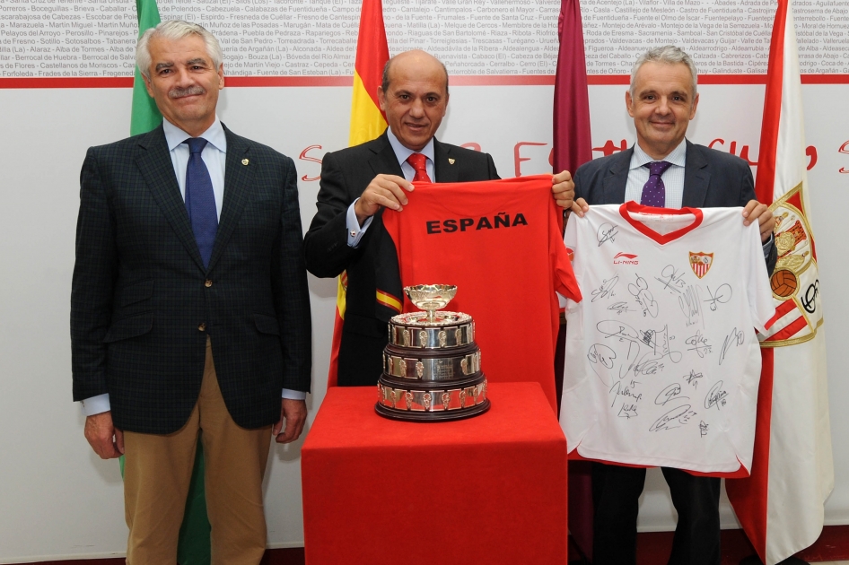 La RFET agradece al Sevilla FC su apoyo a la Copa Davis