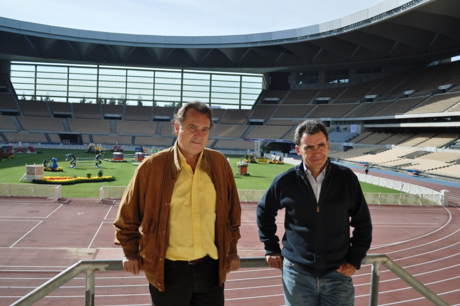 El capitn argentino Tito Vzquez visita el Estadio Olmpico de la Cartuja de Sevilla