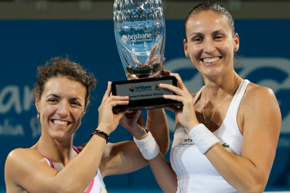Nuria Llagostera y Arantxa Parra ganan su primer título de dobles del año en Brisbane Nuria Llagostera y Arantxa Parra ganan su primer título de dobles del año en Brisbane