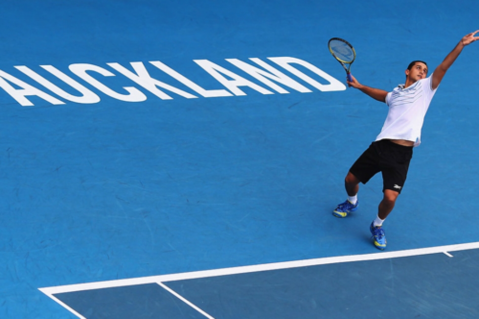 La lluvia interrumpe los cuartos de final en Auckland, donde Almagro cae eliminado