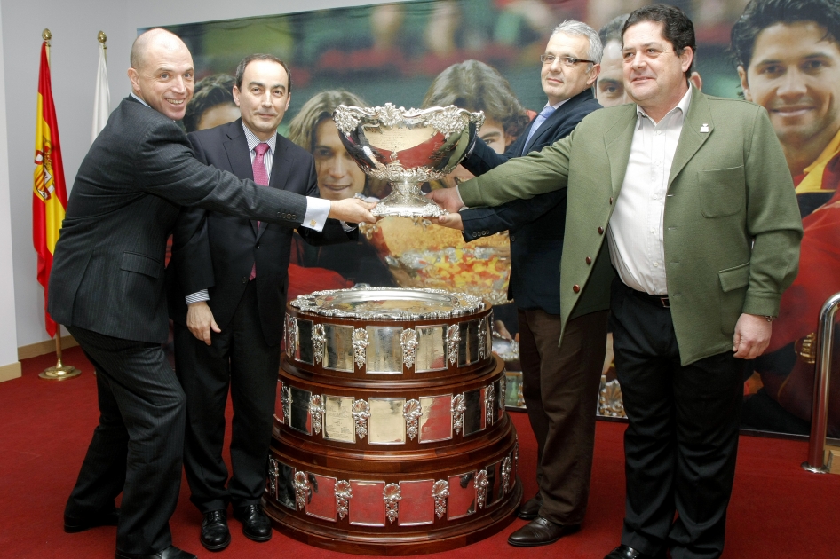 El Trofeo de la Copa Davis preside la Gala del Tenis Cántabro El Trofeo de la Copa Davis preside la Gala del Tenis Cántabro