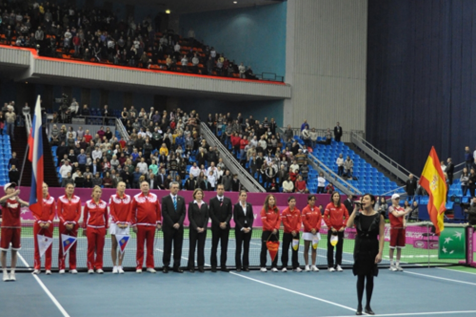 Espaa cede los dos primeros puntos de la Fed Cup ante Rusia