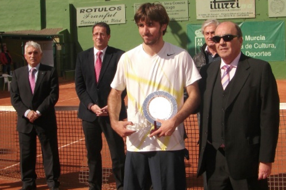 Jordi Samper se ve superado por el francs Reynet en la final del Futures de Cartagena