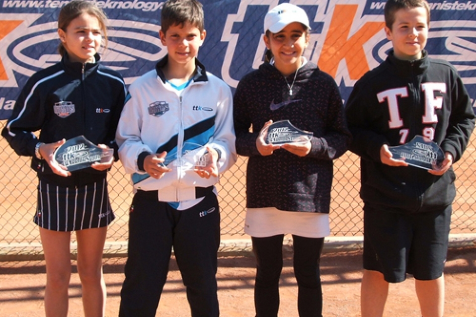 Los alevines lvaro Fernndez y Luca De la Puerta completan el palmars del TTK de Zaragoza