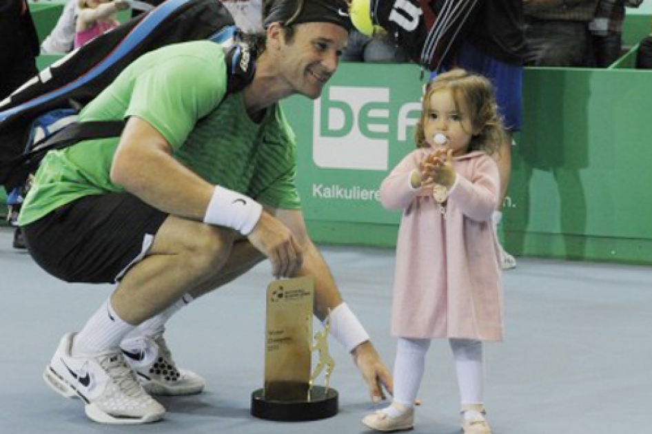 Segundo triunfo del año para Moyà en el ATP Champions Tour en Zürich ante Edberg
