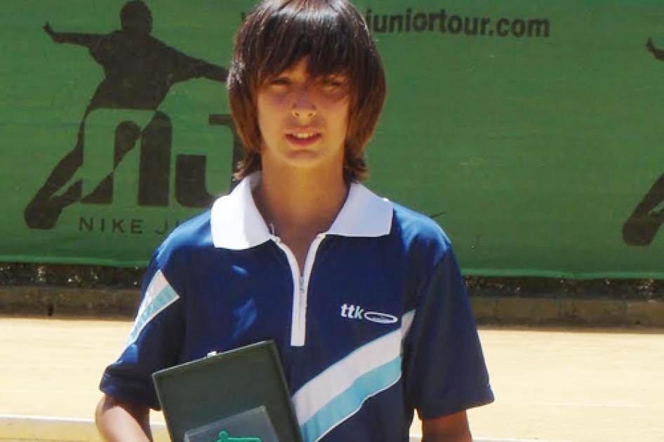 Semifinales de Carlos Divar y Julia Payola en el internacional infantil de Maia, en Portugal