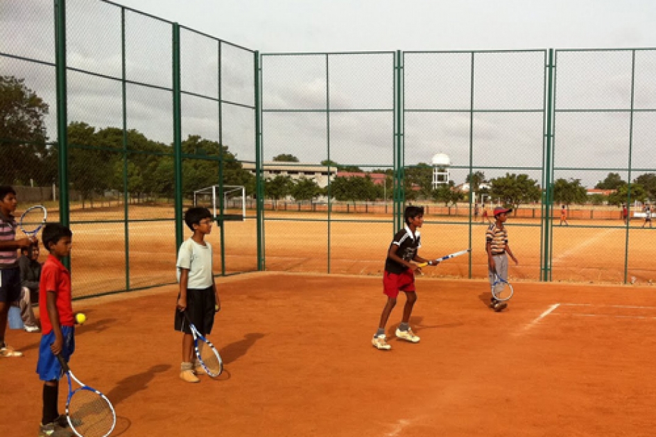 La Fundación del Tenis Español y la RFET colaboran con la Fundación Vicente Ferrer en India