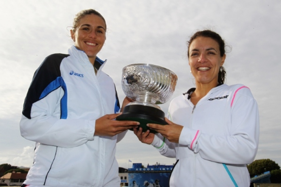 Mª José Martínez y Nuria Llagostera ganan su primer torneo sobre hierba en Eastbourne