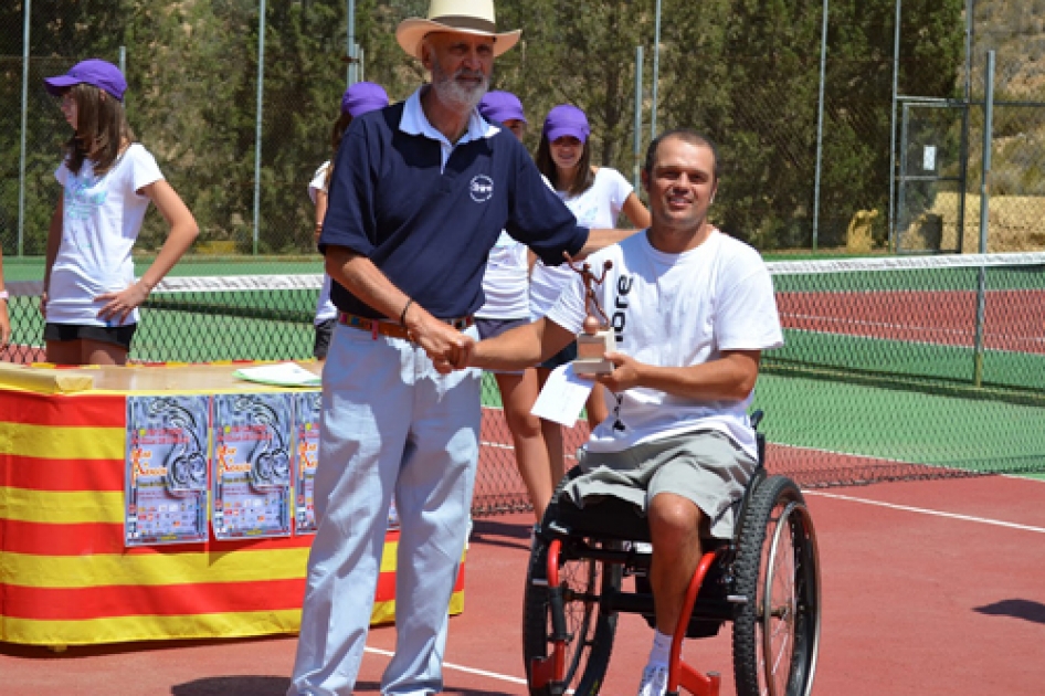 Victoria de Martn Varela sobre Juanjo Rodrguez en el torneo de Caspe de tenis en silla 