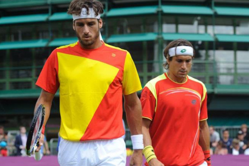 Ferrer y Feliciano lucharán por el bronce tras caer en la semifinales ante Llodra y Tsonga Ferrer y Feliciano lucharán por el bronce tras caer en la semifinales ante Llodra y Tsonga