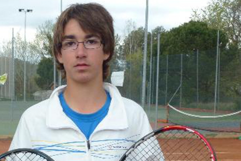 Carles Sarrió gana su primer título internacional en el infantil de Cork Carles Sarrió gana su primer título internacional en el infantil de Cork