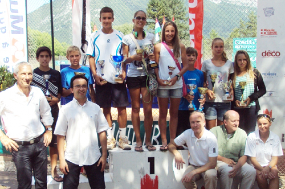 Doblete espaol de Andrs Fernndez y Eva Guerrero en el sub13 de Annecy