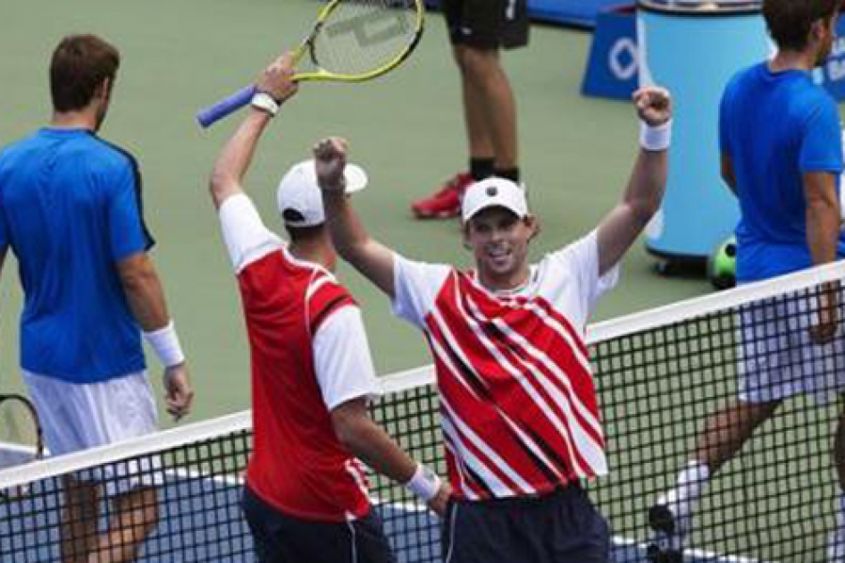 Marcel Granollers y Marc López acarician el título de dobles en Toronto Marcel Granollers y Marc López acarician el título de dobles en Toronto