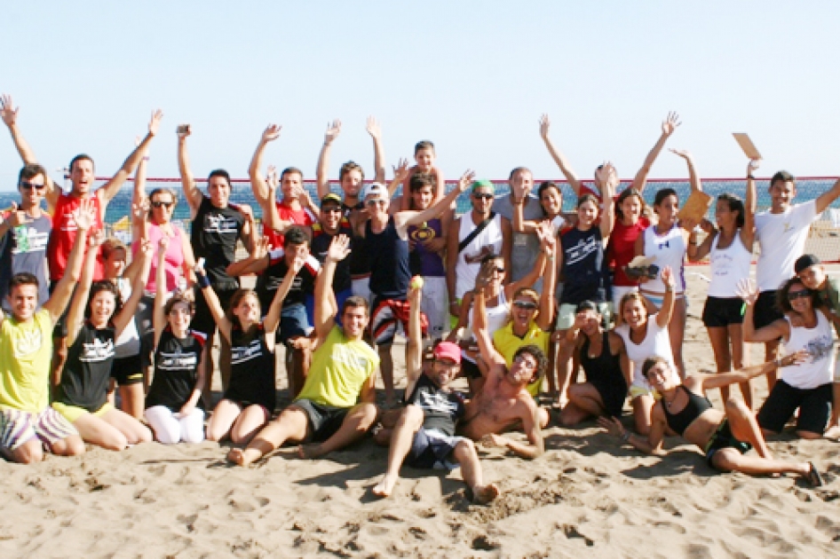 Cambrils acoge la tercera cita del circuito mundial de tenis playa tras la celebrada en Lanzarote Cambrils acoge la tercera cita del circuito mundial de tenis playa tras la celebrada en Lanzarote