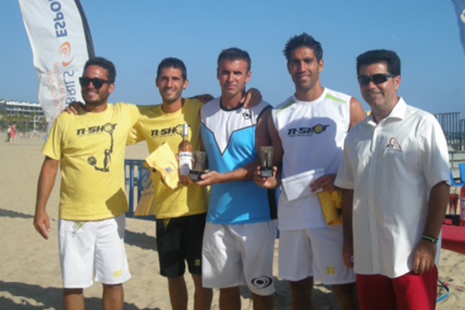 Protagonismo espaol en el internacional de tenis playa de Cambrils