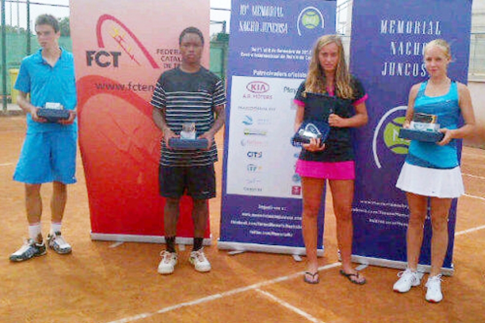 Ferran Calvo supera a Pedro Martínez en la final del internacional cadete de Cornellá Ferran Calvo supera a Pedro Martínez en la final del internacional cadete de Cornellá