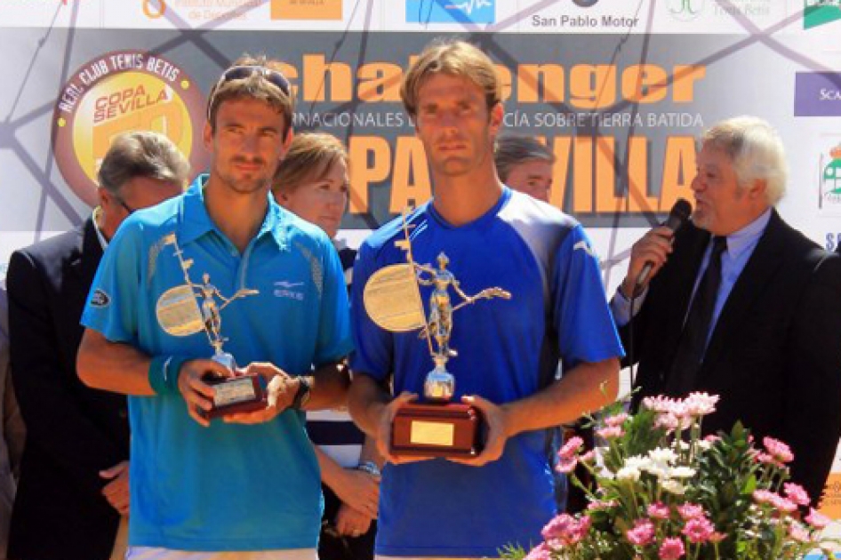 Daniel Gimeno revalida el título del Challenger de Sevilla ante Tommy Robredo Daniel Gimeno revalida el título del Challenger de Sevilla ante Tommy Robredo