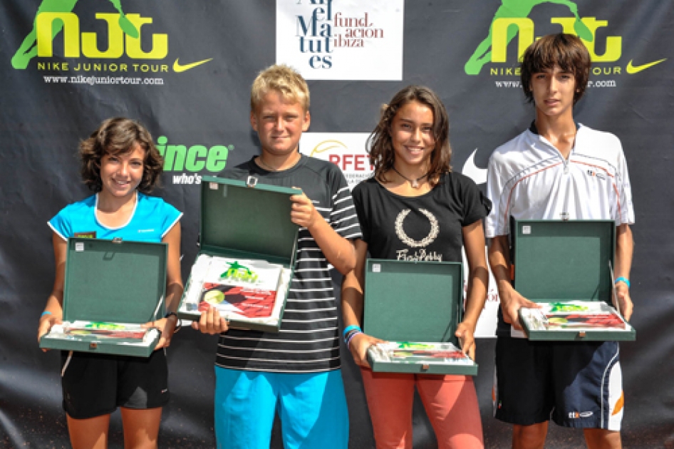 Los favoritos cumplen en el Mster Nacional del circuito Nike Junior Tour en Ibiza