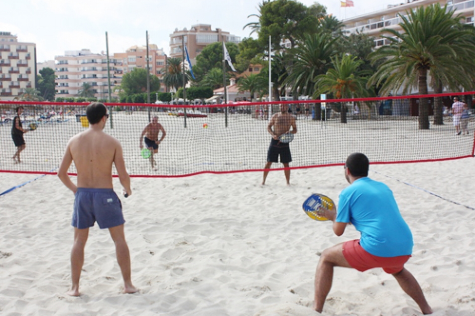 lex Momp y Antonio Ridao ganan el primer internacional de tenis playa de Baleares