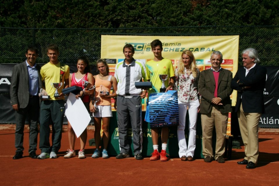 Semifinales de Jaume Pla y M Jos Luque en el ltimo internacional juvenil del ao en El Prat