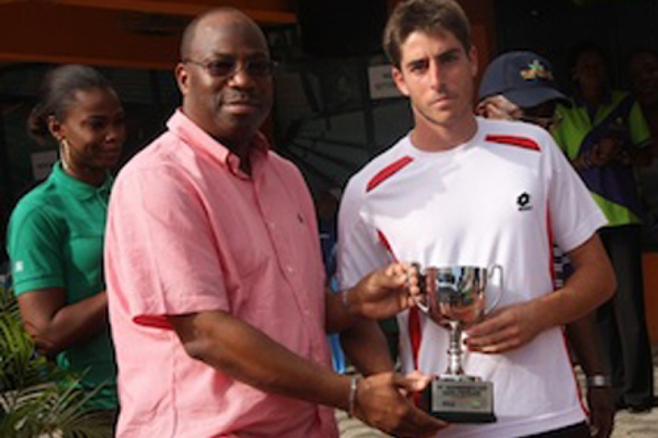Enrique López Pérez conquista su segundo título profesional en Nigeria 