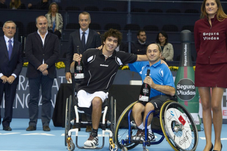 Daniel Caverzaschi conquista su primer Mster Nacional de Tenis en Silla ante lvaro Illobre