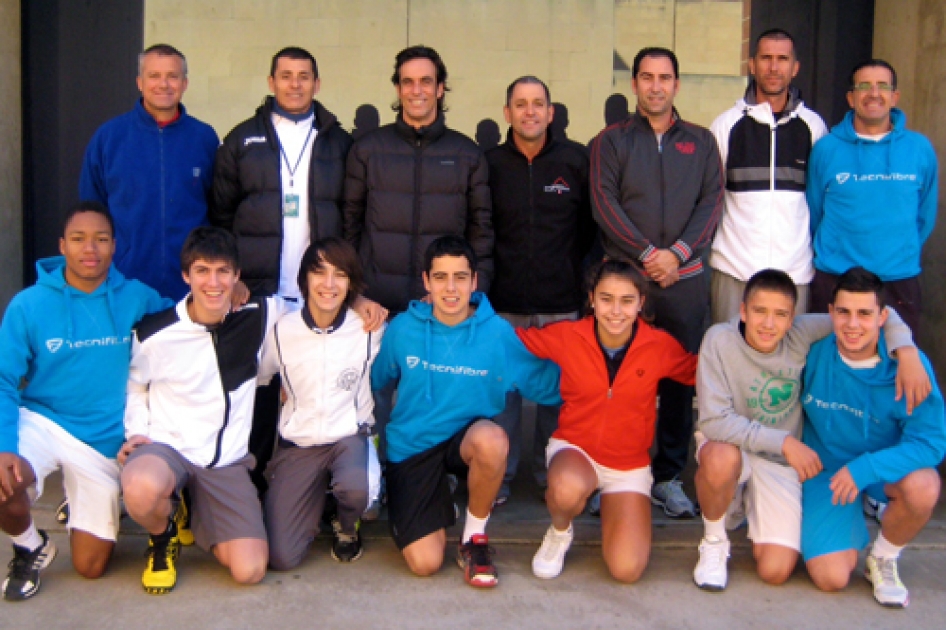 Los jugadores del Grupo de Competicin de la RFET preparan la temporada en el CAR