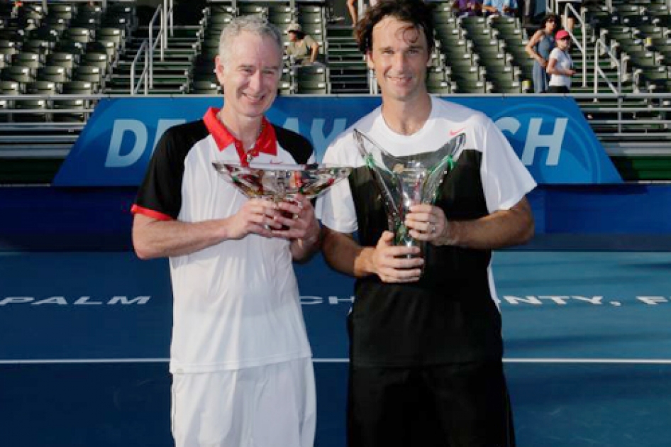 Carlos Moy supera a John McEnroe en la final del primer torneo Champions Tour en Delray Beach