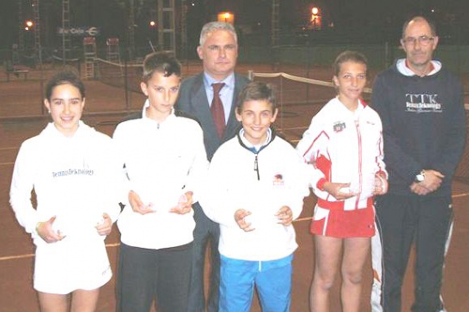 Carlos Brena y Carlota Martnez ganan las pruebas alevines pendientes del TTK Warriors de Zaragoza