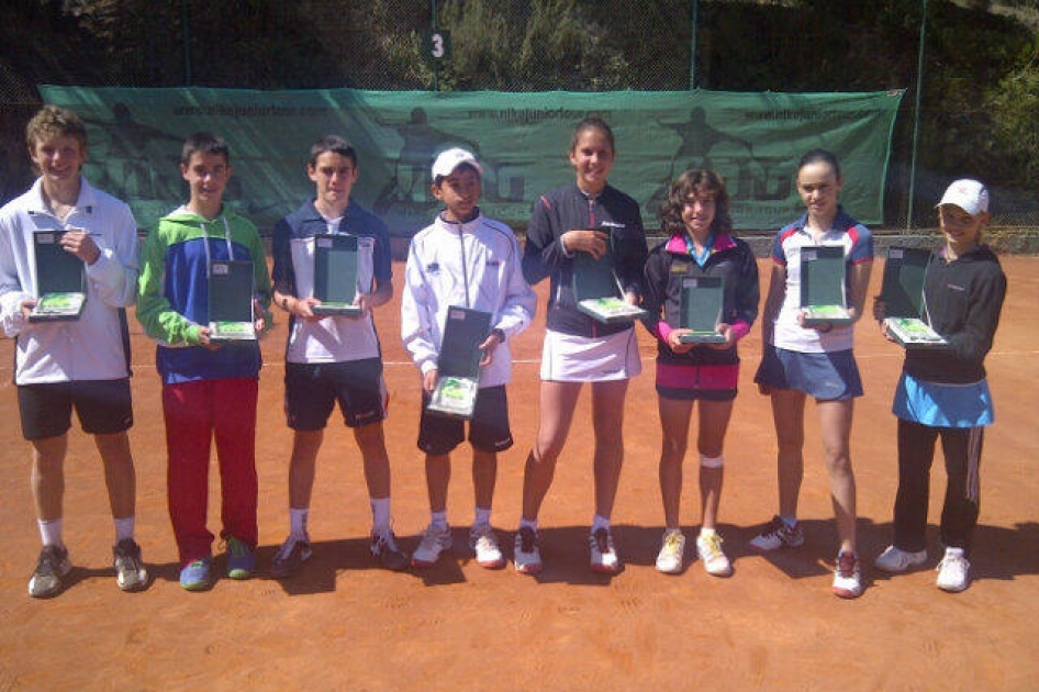 Barcelona corona a los campeones del tercer torneo nacional juvenil “Nike Junior Tour” Barcelona corona a los campeones del tercer torneo nacional juvenil “Nike Junior Tour”