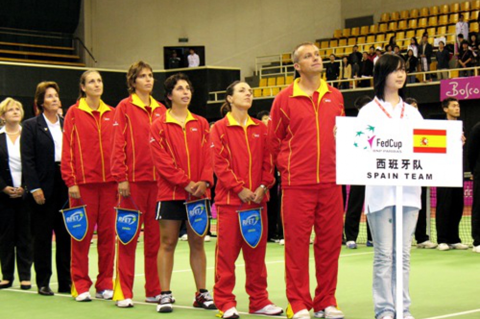 Espaa se adelanta a China 2-0 tras la primera jornada de Fed Cup