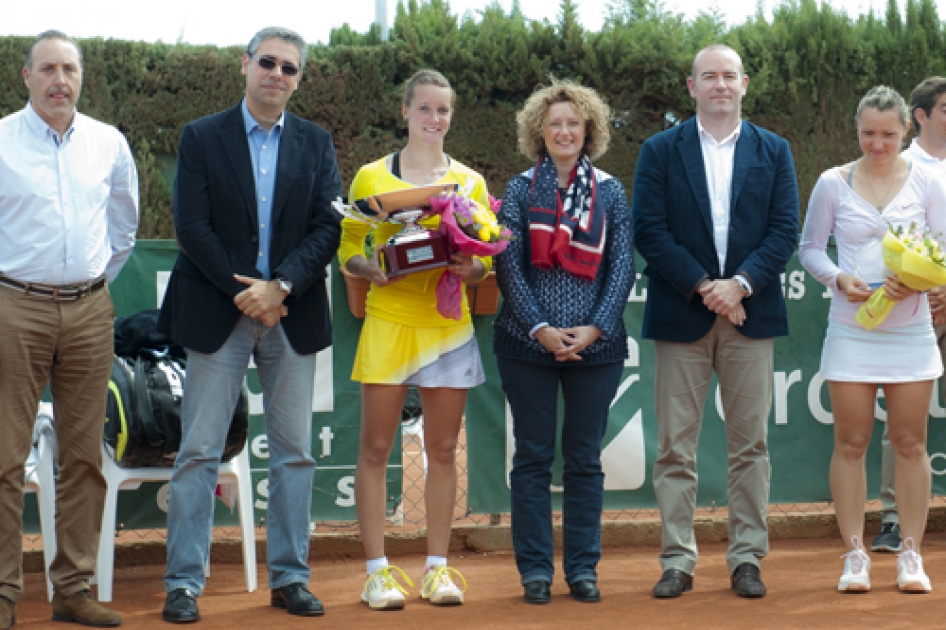 Dinah Pfizenmaier se lleva la final alemana del internacional ITF de Torrent