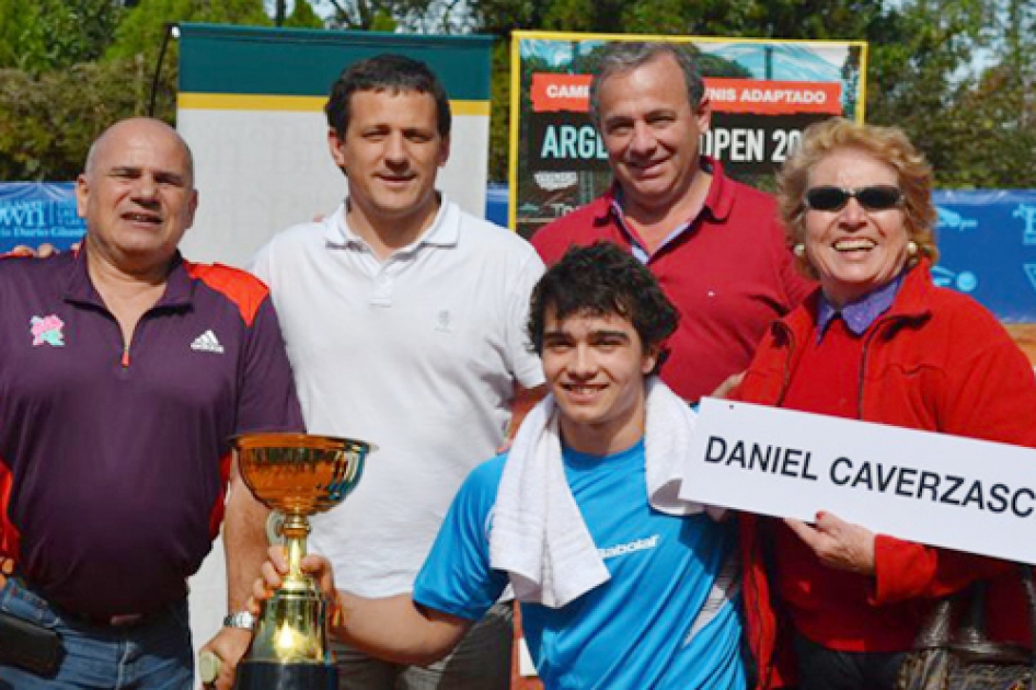 Daniel Caverzaschi se impone en el torneo de tenis en silla de ruedas de Buenos Aires