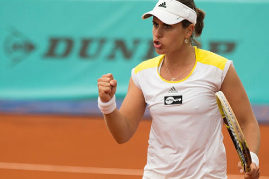 Anabel Medina pone contra las cuerdas a Serena Williams en los cuartos de final de Madrid Anabel Medina pone contra las cuerdas a Serena Williams en los cuartos de final de Madrid