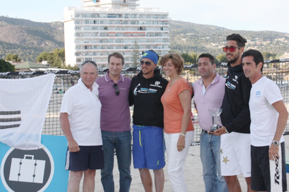 Primer triunfo del año para Rosa Mª Sitjá y Pilar Escandell en el internacional de tenis playa de Mallorca Primer triunfo del año para Rosa Mª Sitjá y Pilar Escandell en el internacional de tenis playa de Mallorca