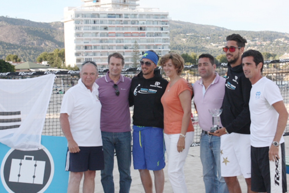 Primer triunfo del ao para Rosa M Sitj y Pilar Escandell en el internacional de tenis playa de Mallorca