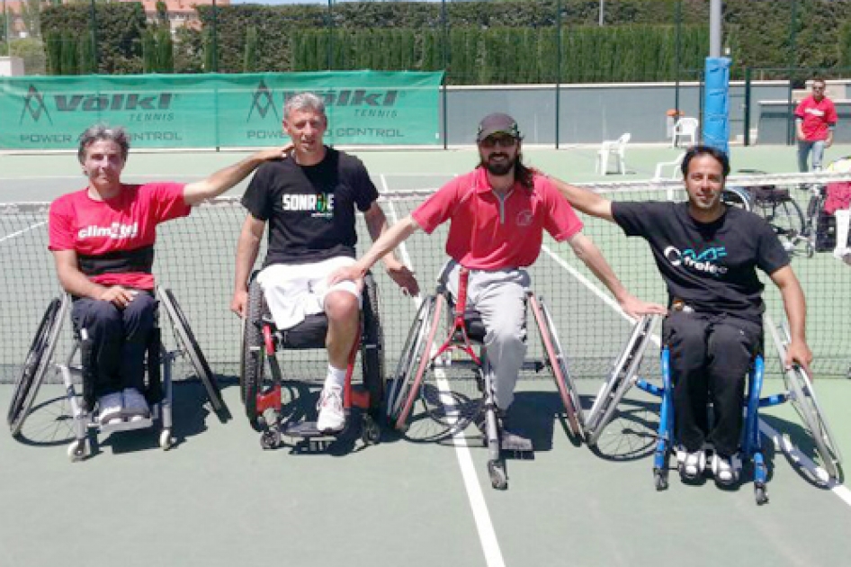 Juanjo Rodrguez supera a Jos Coronado en la final del abierto de tenis en silla de Huesca 