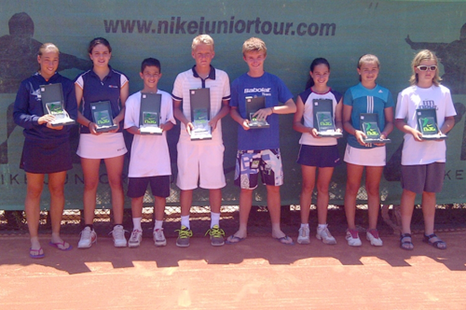 Campeones inéditos en el cuarto torneo juvenil Nike Junior Tour en Alicante