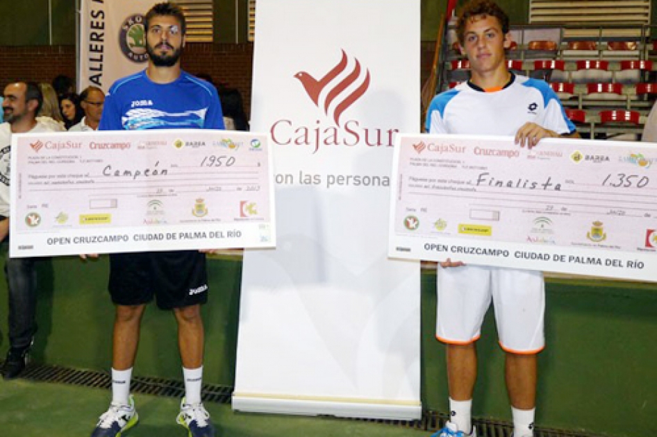 Gerard Granollers se lleva el Futures de Palma del Río ante Roberto Carballés Gerard Granollers se lleva el Futures de Palma del Río ante Roberto Carballés