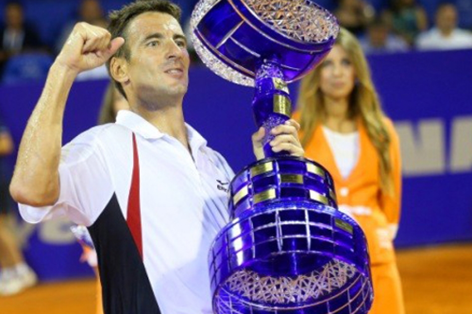 Tommy Robredo conquista su segundo ttulo de la temporada en Umag