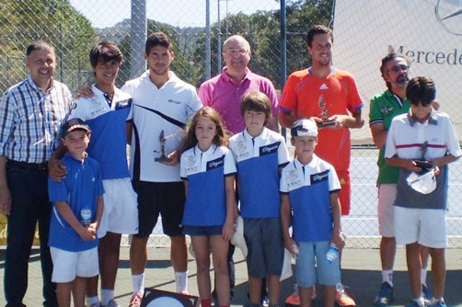 Juan Samuel Arauzo estrena palmars en Ourense ante Ricardo Villacorta