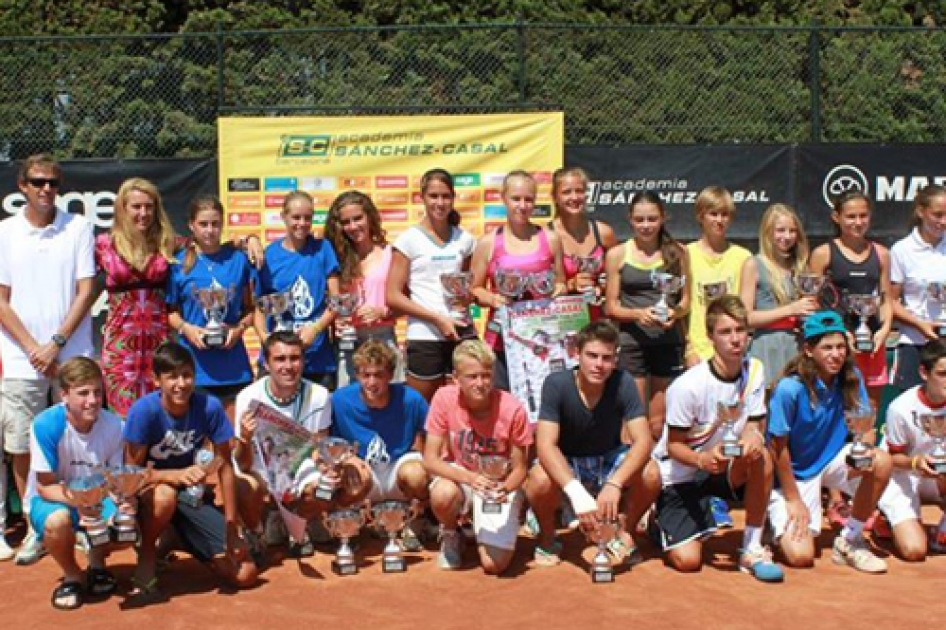 Victorias de Jorge Lpez en cadetes y Eva Guerrero en infantiles de los internacionales de El Prat 