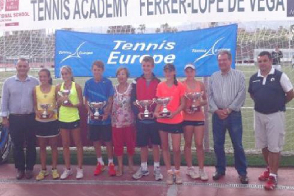 Final de Carlota Molina en el internacional infantil deJuan Fuster Zaragoza de Benidorm