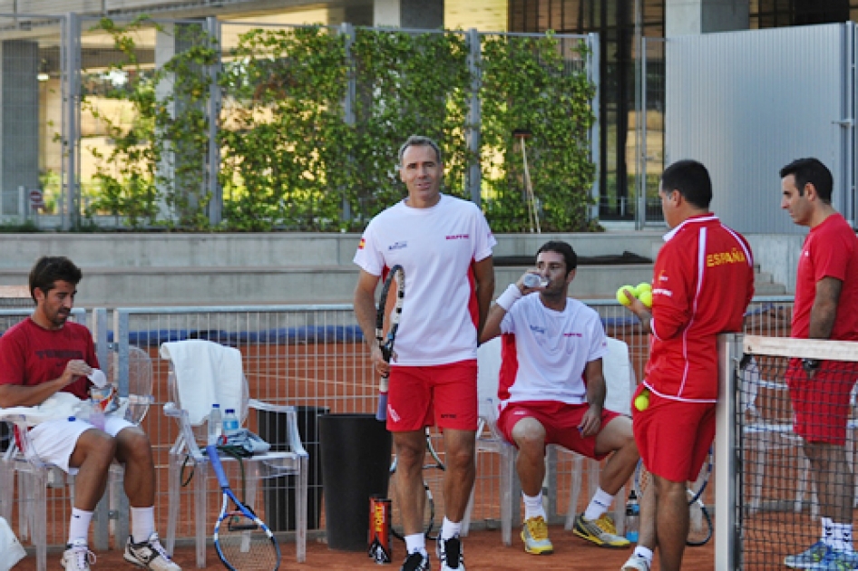 El equipo espaol ya se entrena en la Caja Mgica preparando la Copa Davis