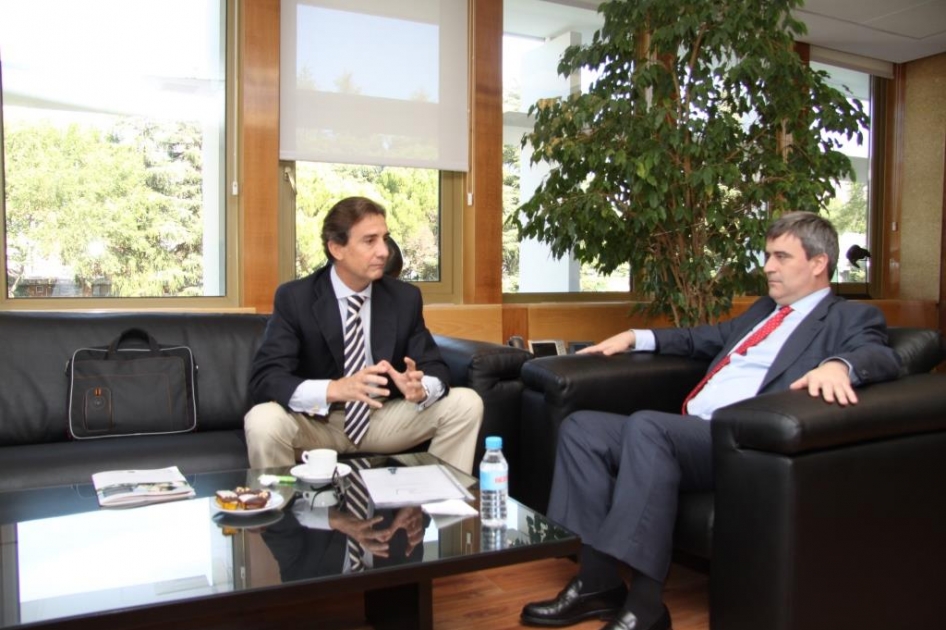Fernando García Armengol, vicepresidente de la RFET, es recibido por el secretario de Estado para el Deporte, Miguel Cardenal Fernando García Armengol, vicepresidente de la RFET, es recibido por el secretario de Estado para el Deporte, Miguel Cardenal