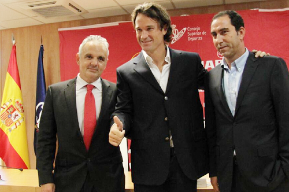 Carlos Moyá es presentado como nuevo capitán español de Copa Davis